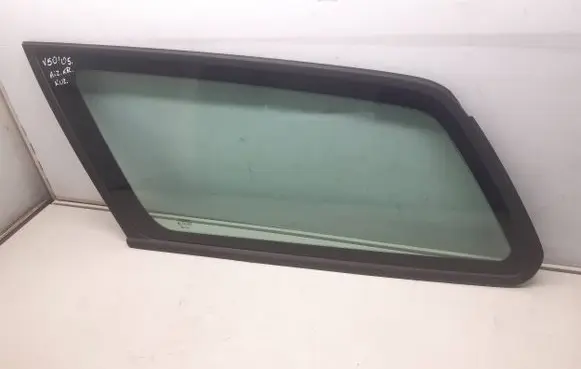 Volvo V50 Rear side window