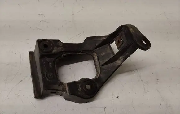 Audi A6 S6 C5 4B Fender mounting bracket 4B0853921B
