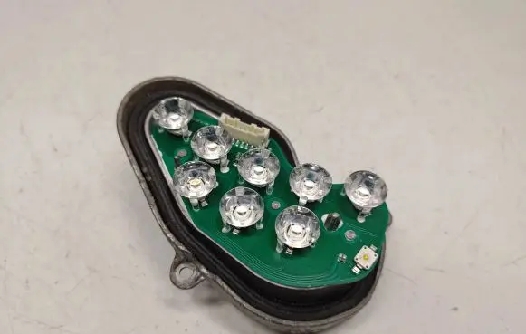 Front indicator light