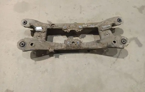 Toyota Avensis T270 Rear subframe 