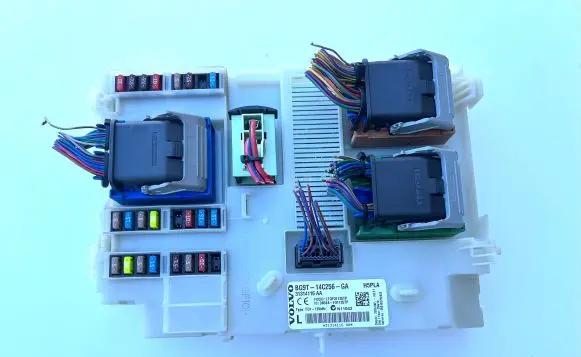 Volvo XC60 Fuse module 31314116AA 31314116 BG9T14C256GA