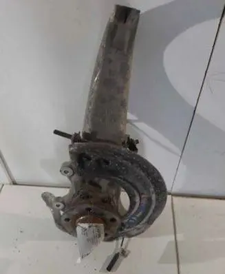 BMW iX Front wheel hub