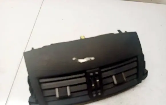 Toyota RAV 4 (XA30) Dash center air vent grill 5567042060