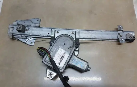 Mitsubishi Pajero Rear door window regulator motor MR436869