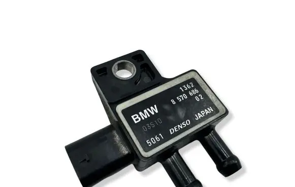BMW 1 F20 F21 Exhaust gas pressure sensor 8570686