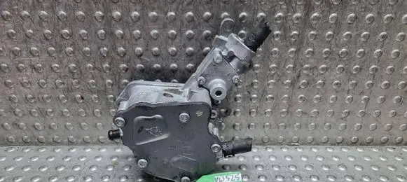 Skoda Octavia Mk2 (1Z) Vacuum pump S27698525 038145209H