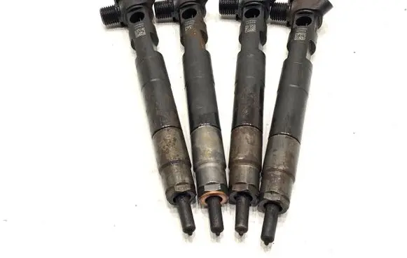 Mercedes-Benz GLA W156 X156 Fuel injectors set A6510702387