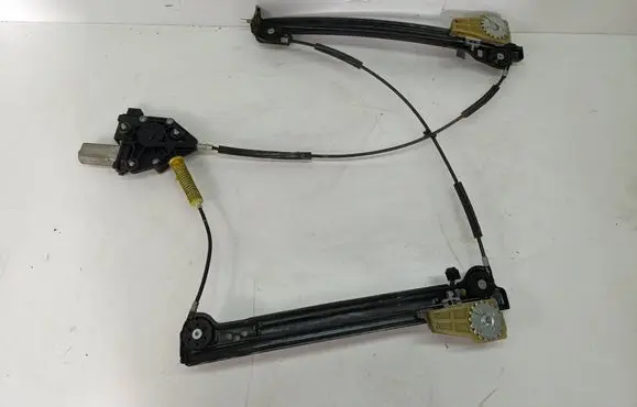 Alfa Romeo Mito Front door window regulator with motor 