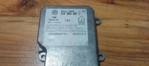 Skoda Fabia Mk1 (6Y) Airbag control unit/module 1C0909601C 5WK43126