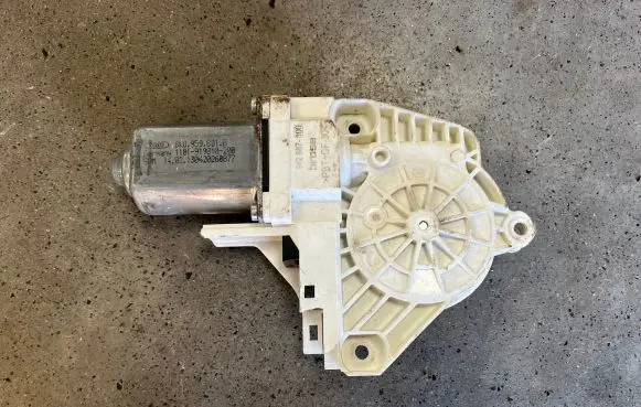 Audi Q5 SQ5 Front door electric window regulator 8K0959801B 8K0959801