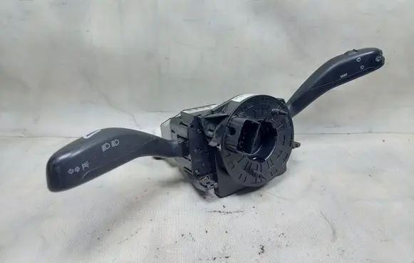 Wiper turn signal indicator stalk/switch