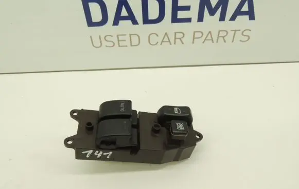 Toyota Yaris Electric window control switch 0116Y39 D141
