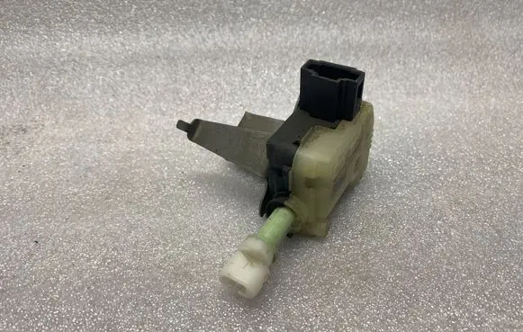 Toyota Avensis T250 Fuel tank cap lock motor 754667 7703005010