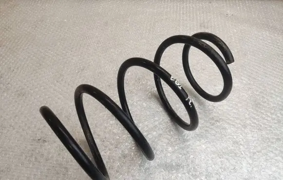 BMW 5 E60 E61 Front coil spring