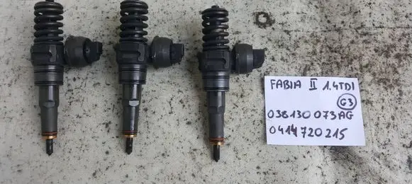Skoda Fabia Mk2 (5J) Fuel injector 