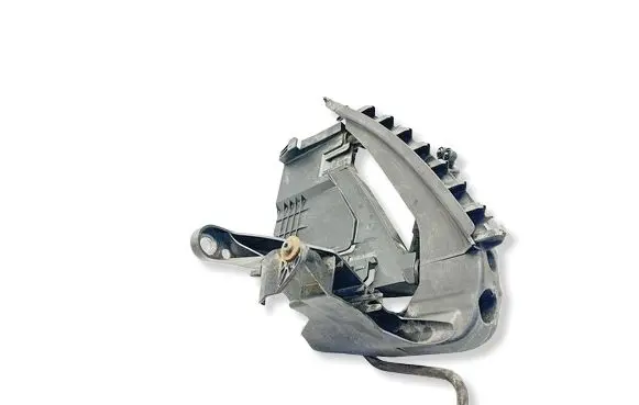 Audi A5 8T 8F Headlight/headlamp mounting bracket 8T0805607L 2001812