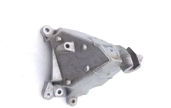 Mercedes-Benz E W212 Engine mounting bracket A2762233504
