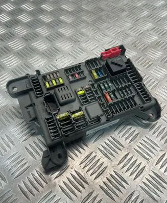 BMW X5 E70 Fuse module 6931687