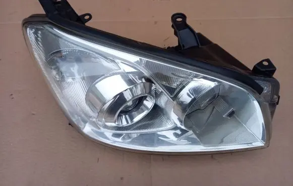 Toyota RAV 4 (XA40) Headlight/headlamp