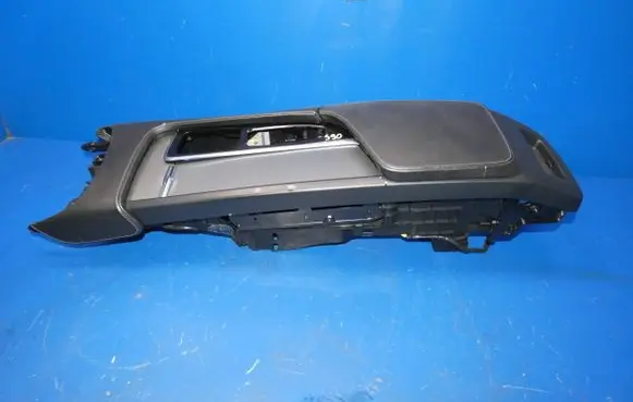 Volvo S90, V90 Center console 