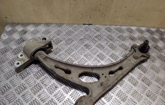 Skoda Octavia Mk2 (1Z) Front lower control arm/wishbone 1K0407153N