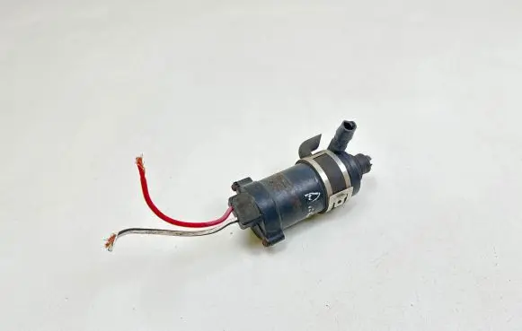Honda Accord Windscreen/windshield washer pump 22356