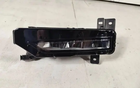 BMW 4 G22 G23 G24 G26 Front fog light 126900393752 11322210002