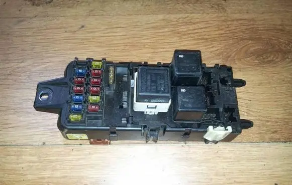 Mitsubishi Carisma Fuse box set mb953355
