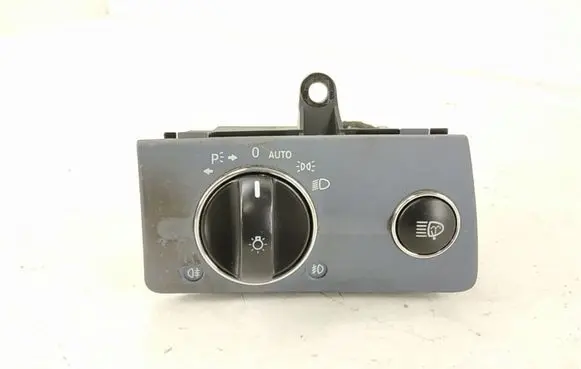 Mercedes-Benz E W211 Light switch 2115450104 A2115450104