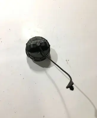 Mitsubishi Pajero Fuel tank cap