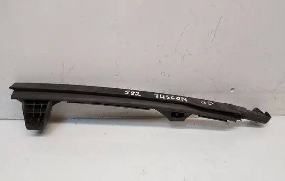 Hyundai Tucson TL Rear door windshield rail 83560D3000