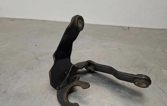 Ford Mondeo MK IV Gear shift cable bracket 7G9R7474KB