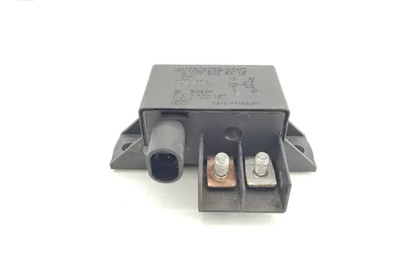 Mercedes-Benz E W211 Charging relay A0025426419
