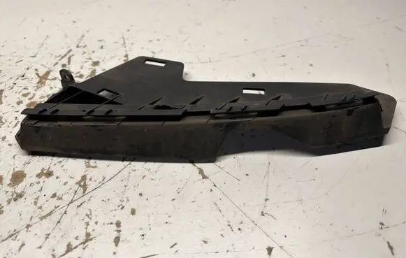 Volvo XC70 Front bumper mounting bracket 30796387