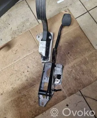 Ford Focus Brake pedal BV612467GB