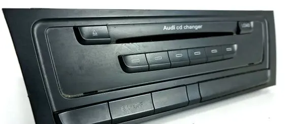 Audi A5 8T 8F CD/DVD changer 8T1035110C CXCA1796G