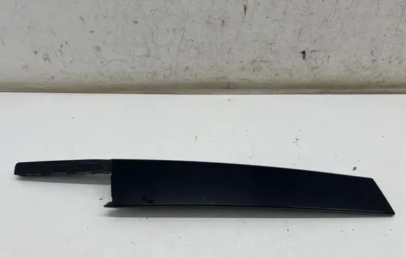 Audi Q3 F3 Front door glass trim molding 83A837901