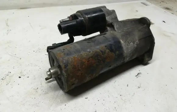 Audi A4 S4 B7 8E 8H Starter motor 1005831442