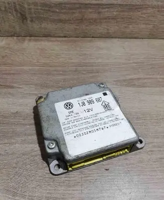 Volkswagen PASSAT B5 Airbag control unit/module 1J0909607