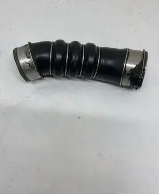 BMW 1 E81 E87 Intercooler hose/pipe 7797480