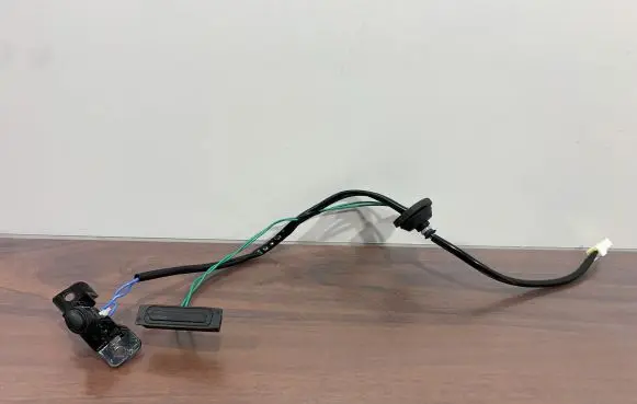 Subaru Forester SK Tailgate opening switch 