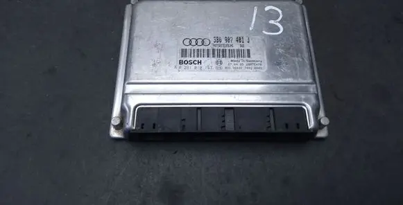 Volkswagen PASSAT B5.5 Engine control unit/module ECU 3B0907401J 0281010147