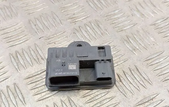 BMW 5 F10 F11 Glow plug pre-heat relay 8519472 03874 140403