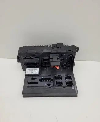 Mercedes-Benz CLS C219 Fuse module 2115459001