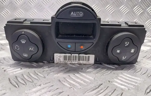 Renault Modus Interior fan control switch 8200133339