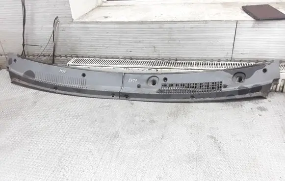 SsangYong Rodius Wiper trim