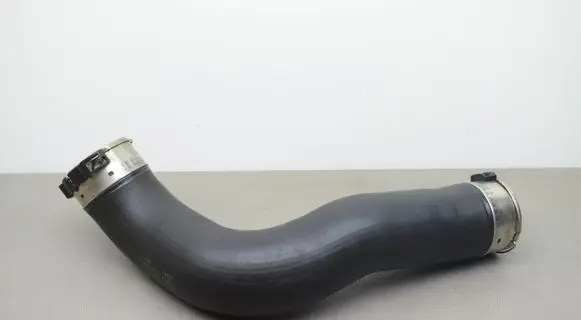 BMW 5 F10 F11 Intercooler hose/pipe 7810615