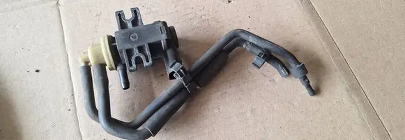 Volkswagen Golf IV Turbo solenoid valve 1k0906627b