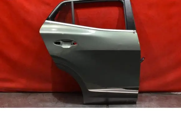 KIA Sportage Rear door 