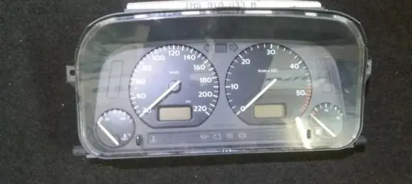 Speedometer (instrument cluster)
